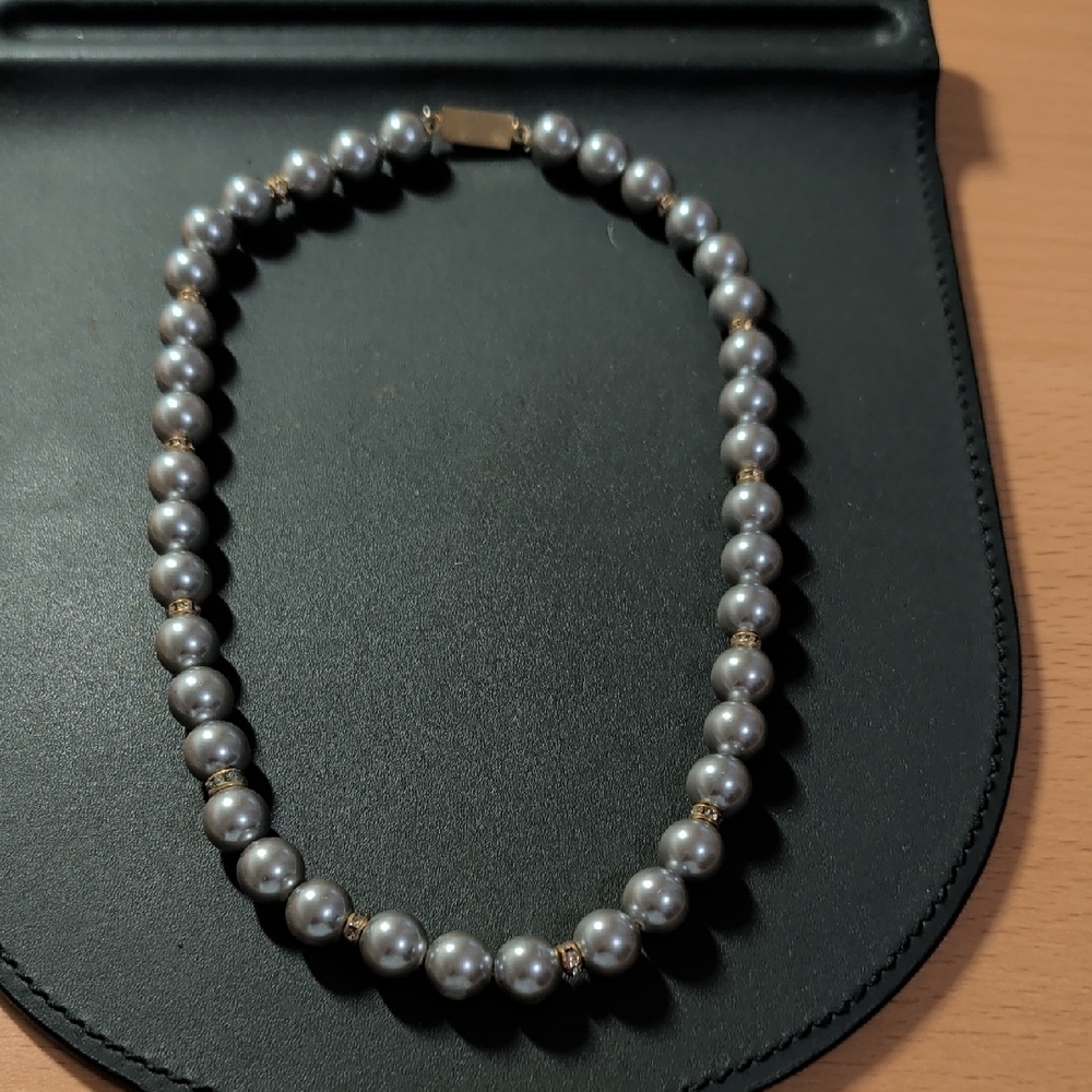 Elegant Silver Pearl Necklace